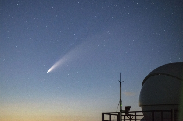 2020년 7월 15일 저녁 9시 14분 보현산천문대에서 촬영한 니오와이즈 혜성(C/2020 F3), 한국천문연구원 전영범 책임연구원 촬영. 사진 한국천문연구원