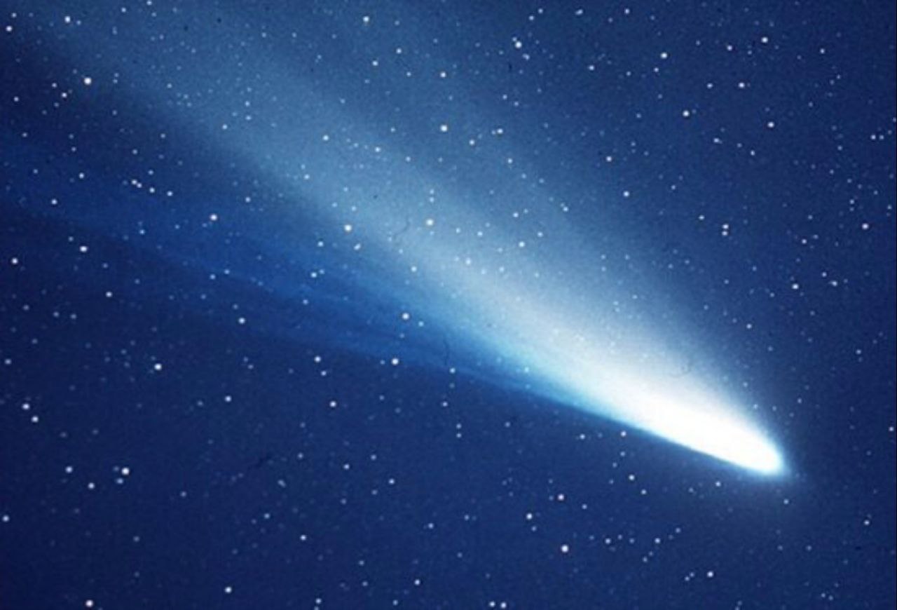 물병자리 에타 유성우의 모행성인 핼리 혜성. 사진 NASA