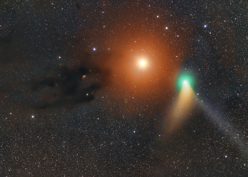 지용호의 ‘화성, 암흑성운 그리고 혜성의 범상치 않은 만남’. 출처 한국천문연구원